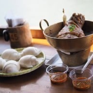 ลีไวน์รักไทย อาหารจีนยูนาน