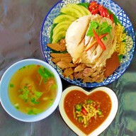 ข้าวมันหมูกรอบ เสนานิคม 1