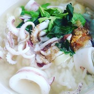 ข้าวมันหมูกรอบ เสนานิคม 1