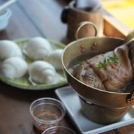 ลีไวน์รักไทย อาหารจีนยูนาน