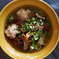 ข้าวมันหมูกรอบ เสนานิคม 1