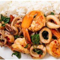 ราชา ก๋วยเตี๋ยวไก่มะระ ชายกลาง สวนตะไคร้ เยื้องครัวรสแซ่บ