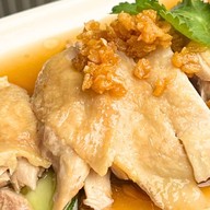 ข้าวมันไก่ลือชา
