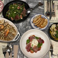 LA PLANTE (ลาพล็อง)