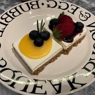 LA PLANTE (ลาพล็อง)