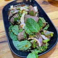 ร้านลาบส้มตำน้องแม็ก