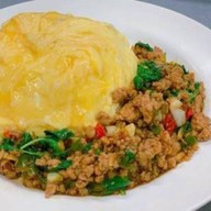 ร้านกะเพราไข่ข้น_ลูกเทวดา พหลโยธิน