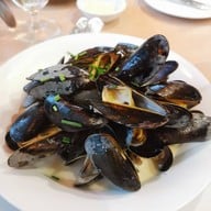 เมนูของร้าน Chesa Swiss Restaurant