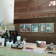 Cosmos Cafe สุขุมวิท 23