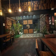 9 Pints The Gastro House