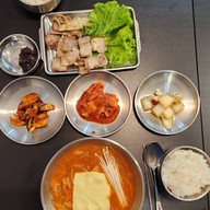 웍코리아 WOK KOREA(Korean Restaurant)