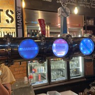 9 Pints The Gastro House