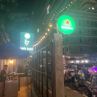 L-Seven Cafe & Beer Sukhumvit 4