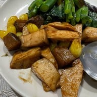 ไต๋ตงหูฉลาม บางรัก (เจ้าเก่า ไม่มีสาขา) บางรัก