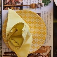 Beirut Lebanese Restaurant พร้อมพงษ์