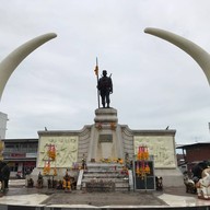 บรรยากาศ อนุสาวรีย์พระยาสุรินทรภักดีศรีณรงค์จางวาง