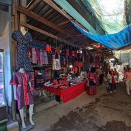 บรรยากาศ ชุมชนกะเหรี่ยงคอยาว​ ห้วยเสือเฒ่า