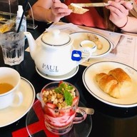 PAUL Central Embassy ชั้น 5