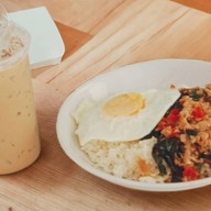 อาหารตามสั่งใกล้ฉัน