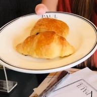 PAUL Central Embassy ชั้น 5