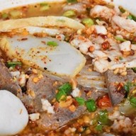 ก๋วยเตี๋ยวเรือป้าสมจิตรหน้าเซนต์คาเบรียล เซนต์คาเบรียล