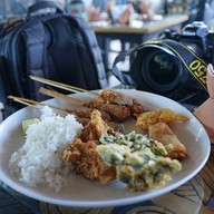 เมนูของร้าน Sari Restaurant