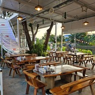 บรรยากาศ ก๋วยเตี๋ยวเรือทัพพ์ทอง บางบัวทอง