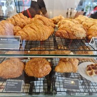 Roastniyom Exclusive Hyde ราชพฤกษ์