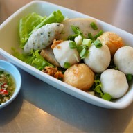 เมนูของร้าน ขาหมูไทยเพชร