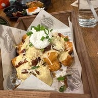 Rock Me Burger & Bar นิมมานเหมินท์