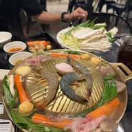 หน้าร้าน BBQ ห้องแถว & HOTPOT