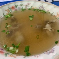 ตี๋ใหญ่ข้าวมันไก่และข้าวขาหมู สาขาไทรน้อย เรื่องข้าวมันไก่ โปรดไว้ใจเรา