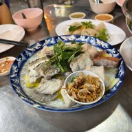 นายหน่องข้าวต้มปลา เมืองระยอง