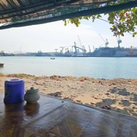 ป้าเขียวอาหารตามสั่งสุดหาดแหลมฉบัง