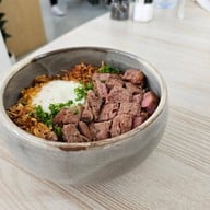 Blanc Café & Eatery