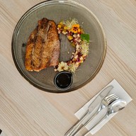 Blanc Café & Eatery