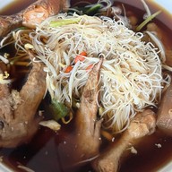เมนูของร้าน ก๋วยเตี๋ยวไก่ตุ๋นสูตรแม่กิม(เจ๊ณี)