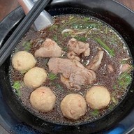 เมนูของร้าน ล้านเตี๋ยว สาขาปตท.สันนาเม็ง