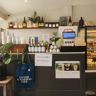 บรรยากาศ Normal Cafe and Night Bar