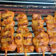 หมูปิ้ง จันทร์เจ้าขา หน้าโสภาแมนชั่น