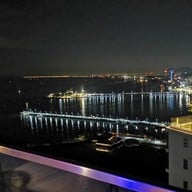 บรรยากาศ Silver Moon Rooftop Bar Novotel Sriracha & Koh Si Chang Marina Bay