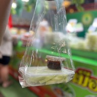 มะม่วงน้ำปลาหวานมือทอง ตลาดนัดรถไฟศรีนครินทร์