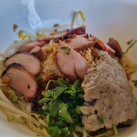 เมนูของร้าน ก๋วยเตี๋ยวต้มยำหมูย่าง สวนกล้วย