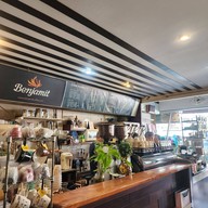 Benjamit esspreso bar