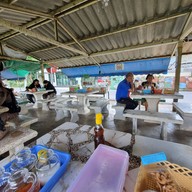 บรรยากาศ ก๋วยเตี๋ยวต้มยำหมูย่าง สวนกล้วย