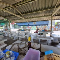 บรรยากาศ ก๋วยเตี๋ยวต้มยำหมูย่าง สวนกล้วย