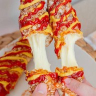 เฟรนช์ฟรายส์ & คอร์นด็อกชีส