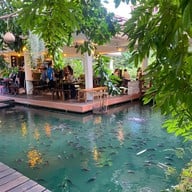 กาแฟริมน้ำ บ้านชูใจ