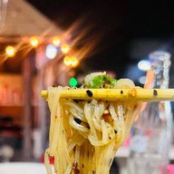 ก๋วยเตี๋ยวเที่ยงคืนปทุมธานี -