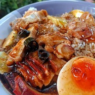 เมนูของร้าน ข้าวหมูแดงหมูกรอบราชบุรี